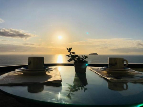 APARTAMENTO FRENTE MAR BALNEÁRIO PICARRAS-SC